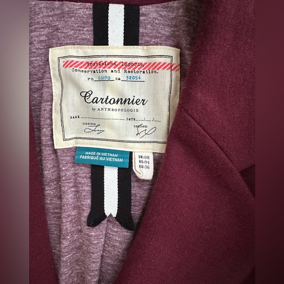 Blazer- Plum color. U.S size 04. - Picture 2 of 3